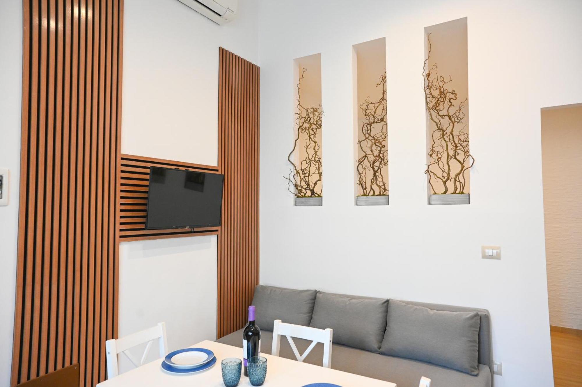 Nonna Tetta Chic Station & Center Walkable Apartment โมโนโปลี ภายนอก รูปภาพ